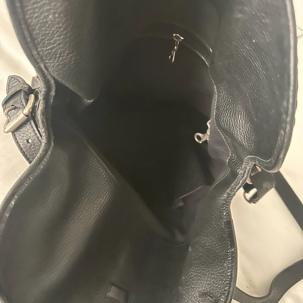 Levenger Black Leather Messenger Bag